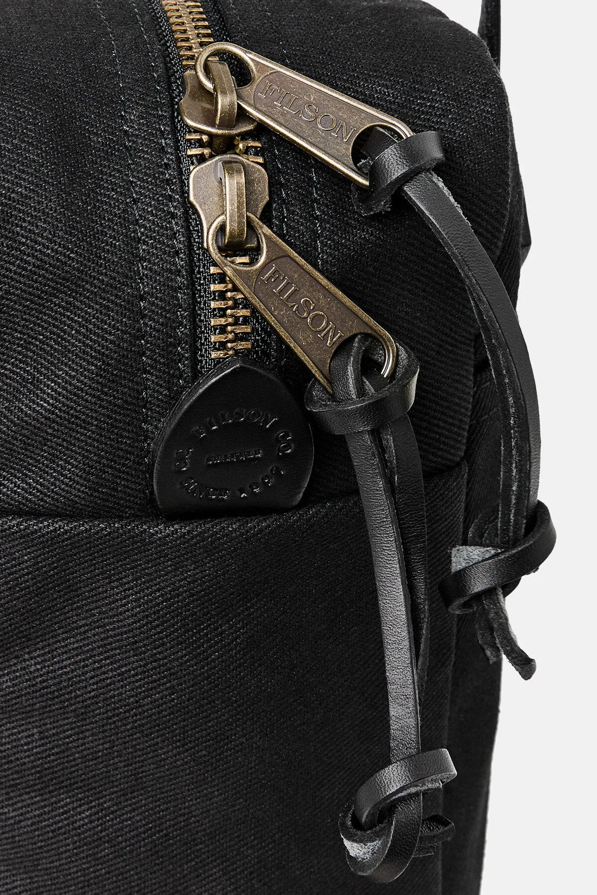 RUGGED TWILL SMALL ZIPPER TOTE BAG